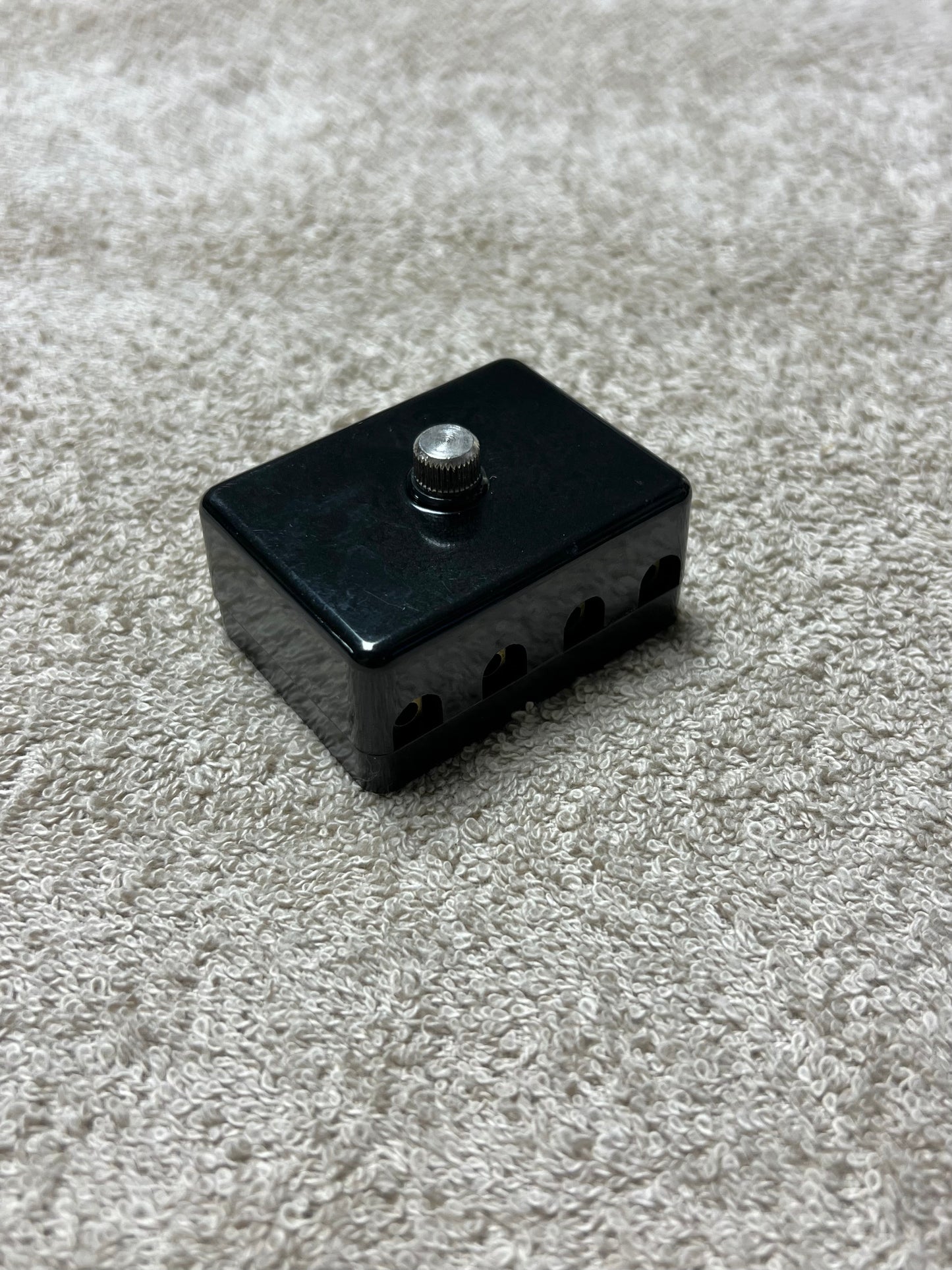 4 Position Screw Terminal Fuse Box