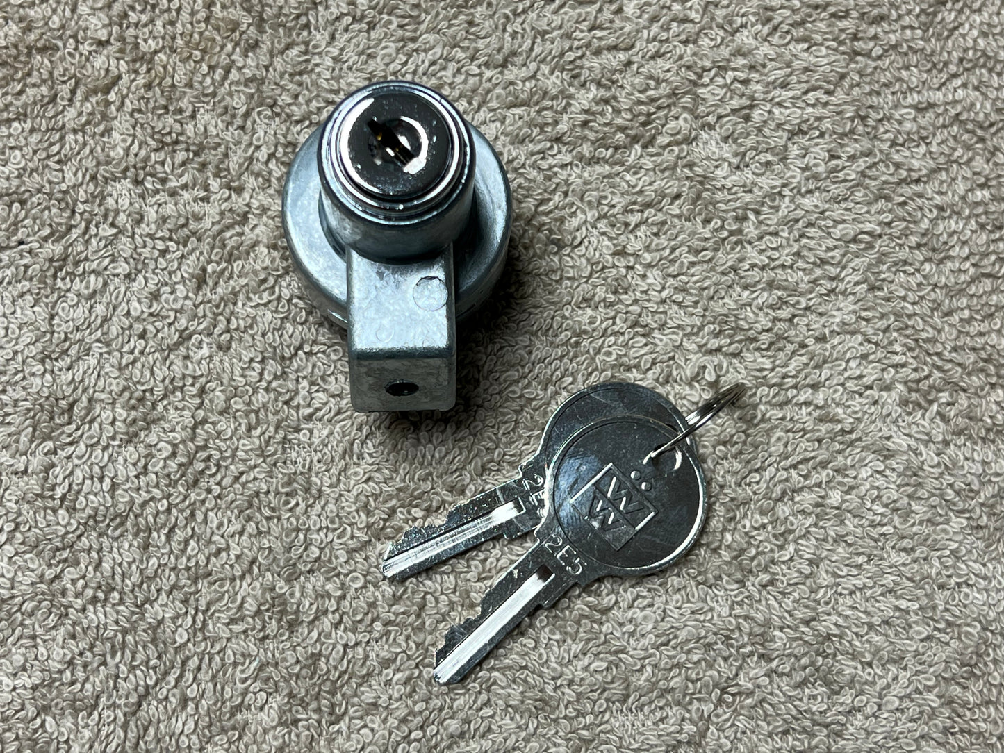 3/55 - 67 Bus Ignition Switch